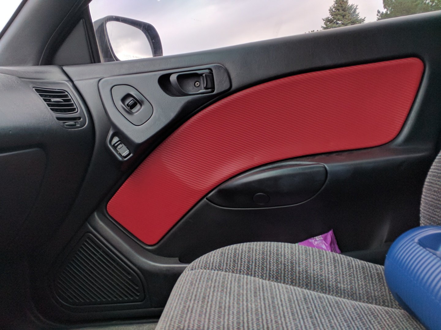 VVIVID VINYL XPO MATTE RED DRY CARBON ARCHITECTURAL FILM ( INTERIOR USE ONLY )
