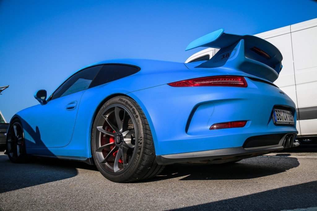 VVIVID VINYL 2020 VVIVID+ MATTE SMURF BLUE (RIVIERA PORSCHE GT3 BLUE)