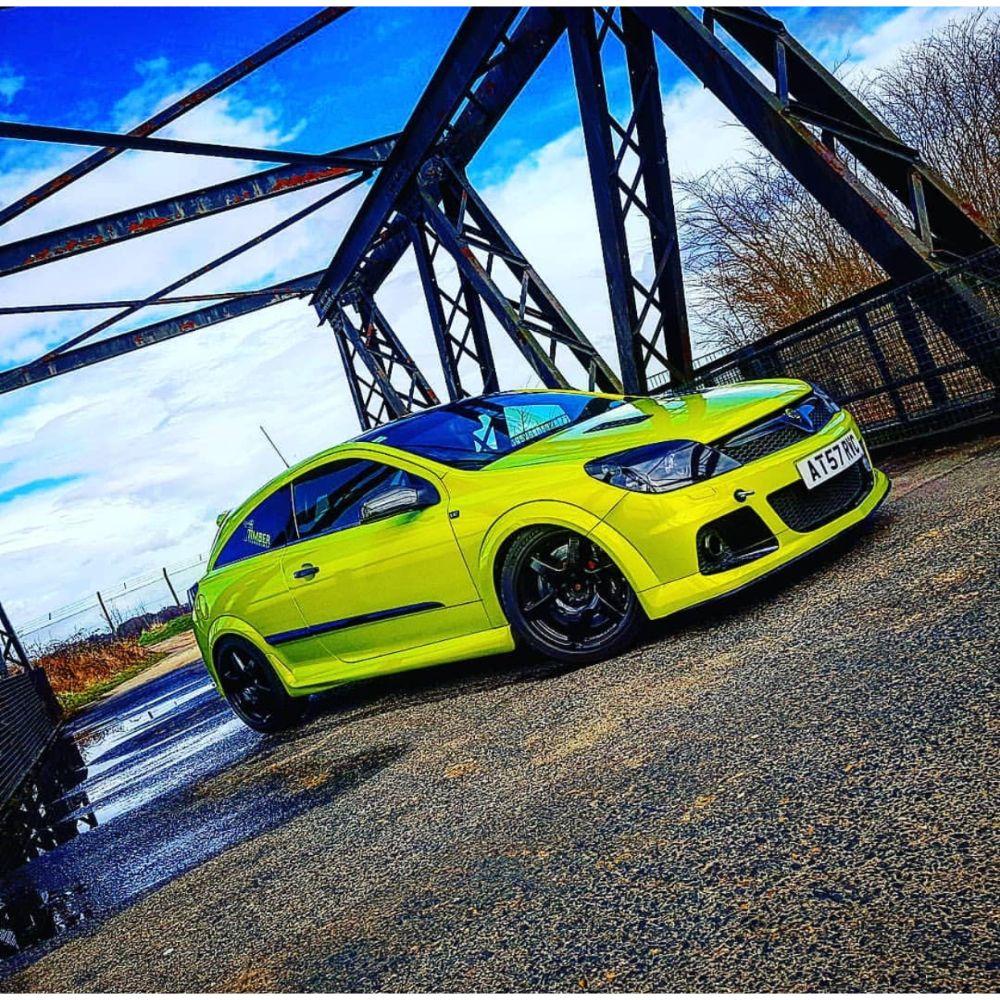 KPMF K75400 SERIES GLOSS SOLAR FLASH YELLOW VINYL WRAP | K75409