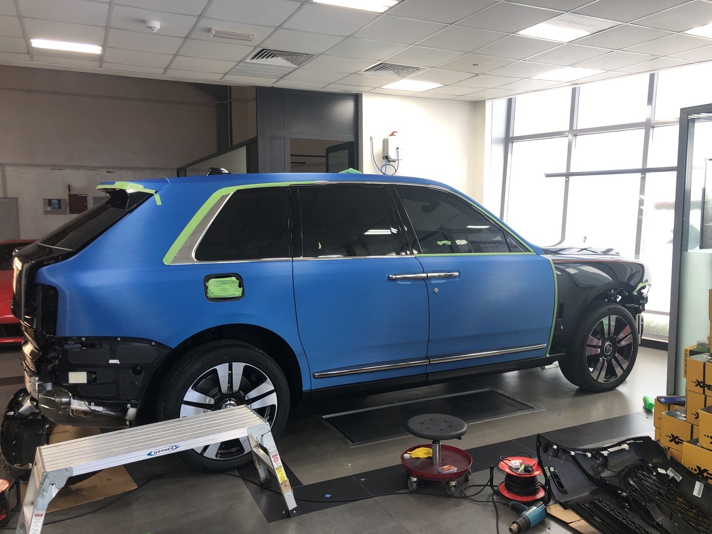 VVIVID VINYL XPO METALLIC BLUE BRUSHED STEEL