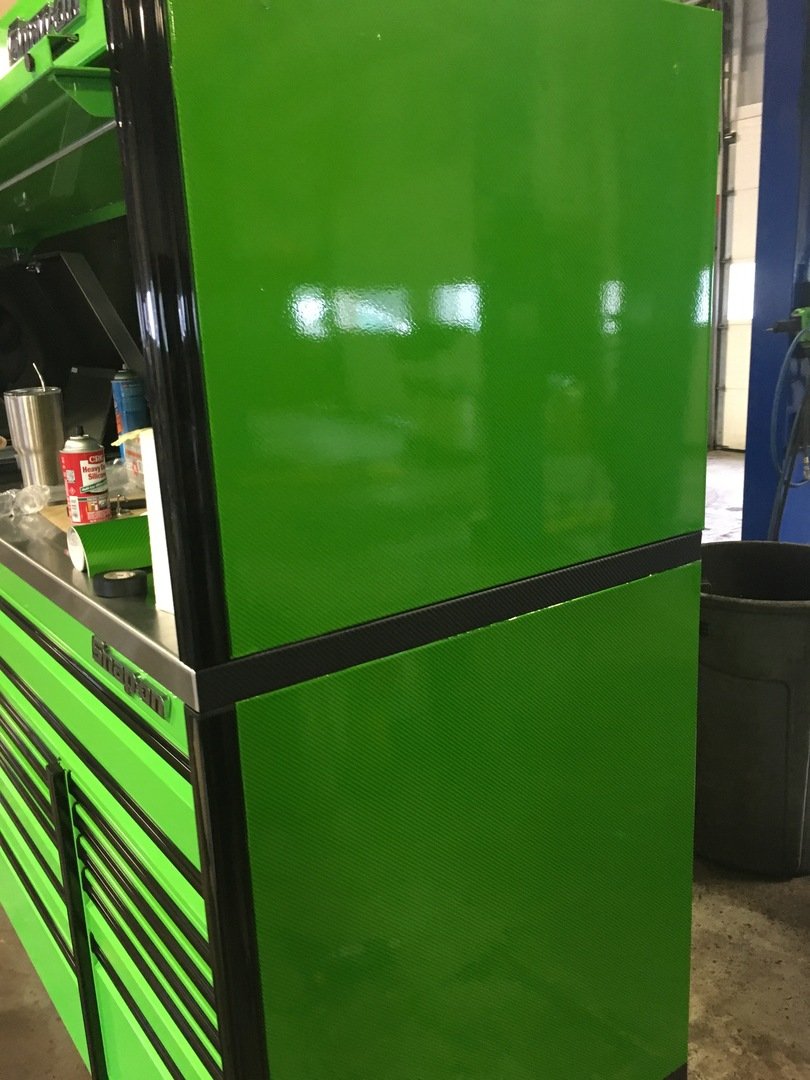 VVIVID VINYL XPO GLOSS GREEN TECH ART CARBON