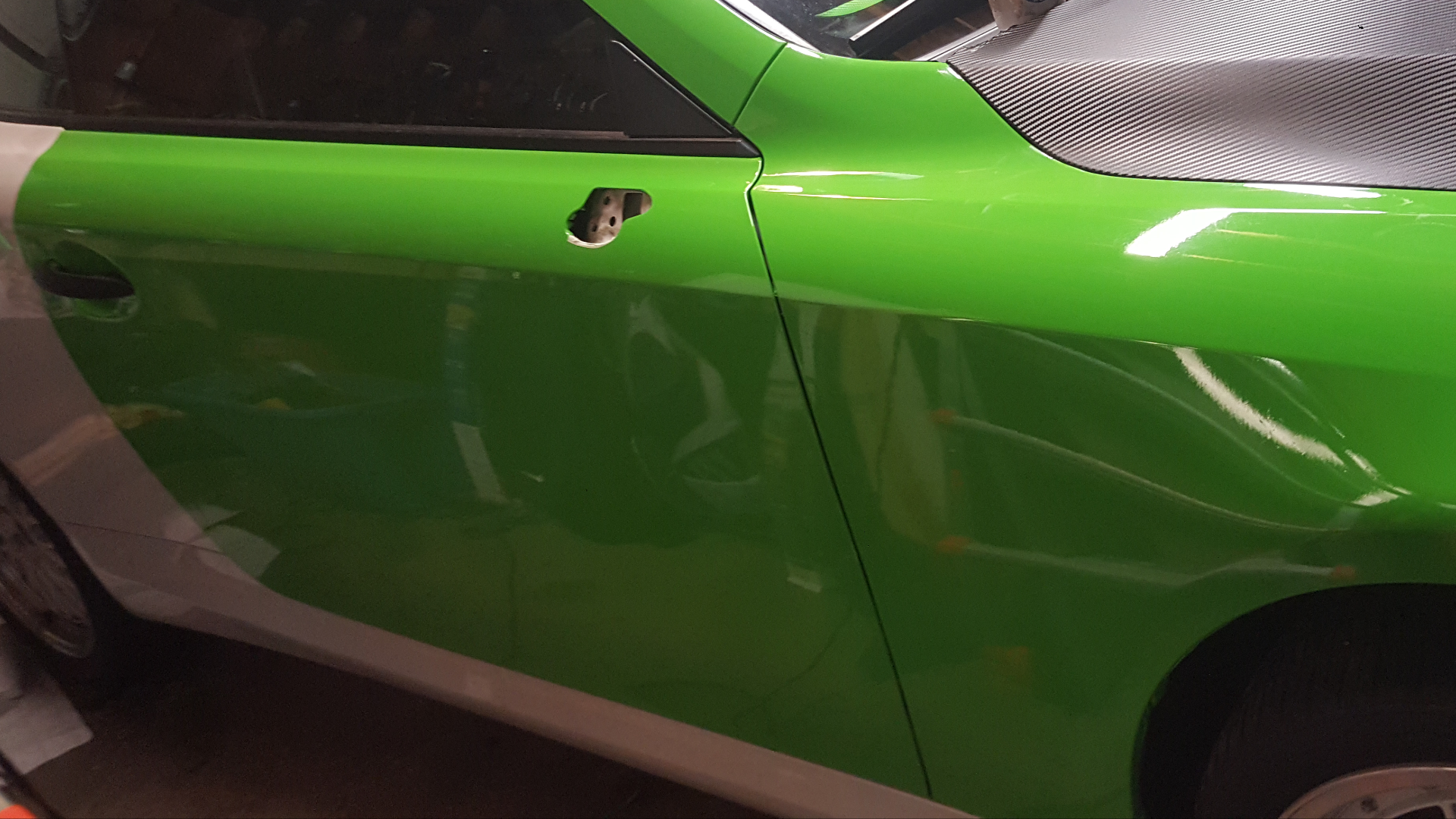 VVIVID VINYL XPO GLOSS LIME GREEN