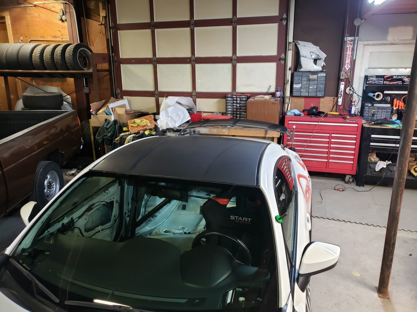 VVIVID VINYL XPO BLACK TRUE-R CARBON FIBER