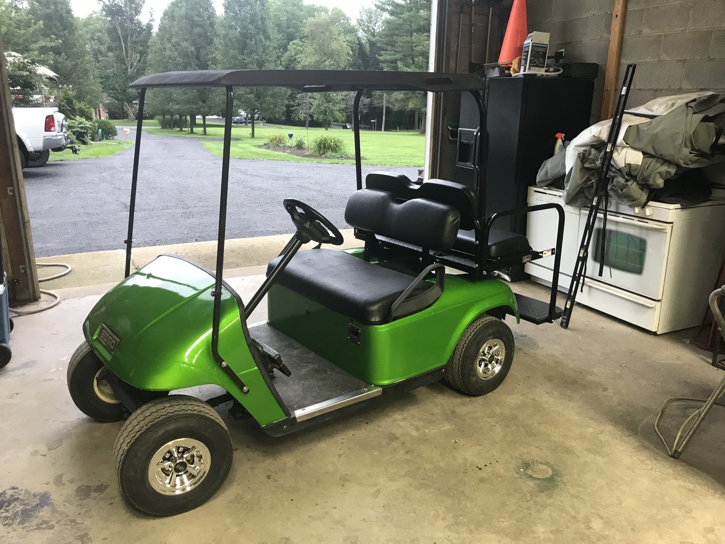 VVIVID VINYL XPO GLOSS GREEN TECH ART CARBON